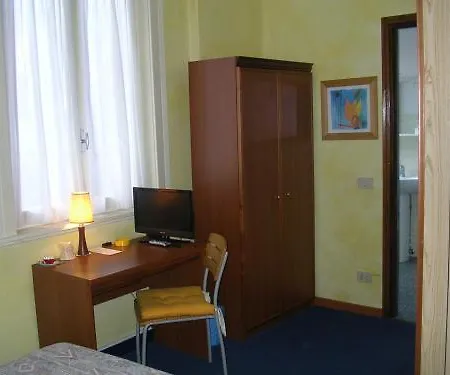 Cristallo Hotel 2*