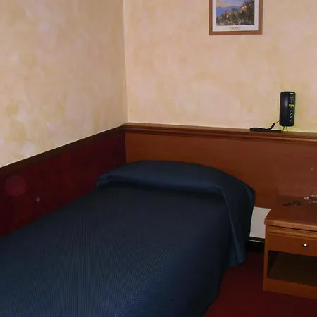 Hotel Cristallo 2*
